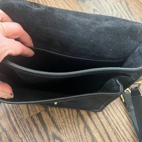 Coach  Crossbody Satchel Purse with turnlock - Picture 9 of 9